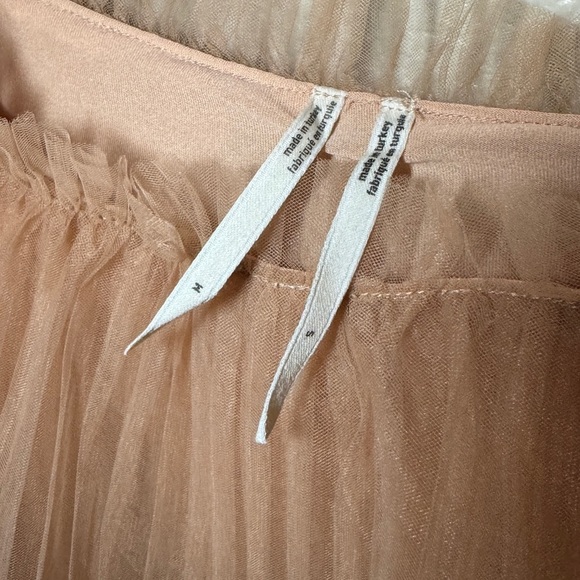 Anthropologie peach pleated tank - Picture 5 of 8